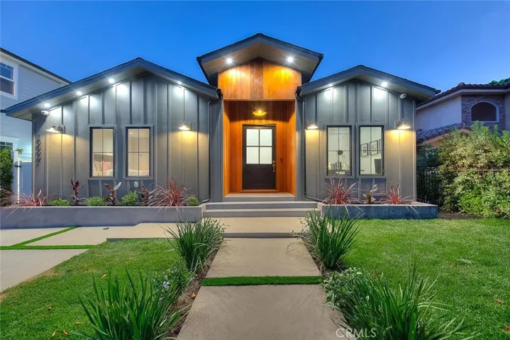13522 Addison Street, Sherman Oaks, California 91423