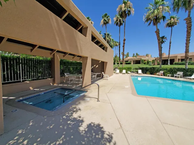Community Pool & Spa