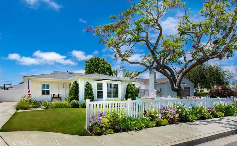 389 E 19th Street, Costa Mesa, California 92627