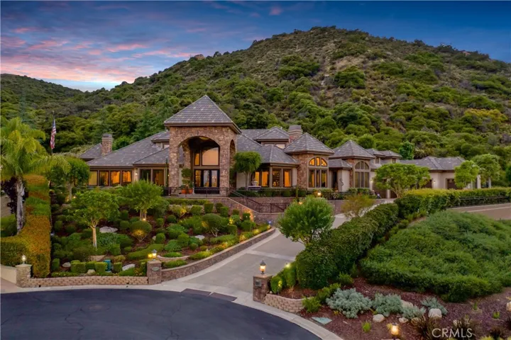 22118 Twin Oaks Court, Murrieta, California 92562