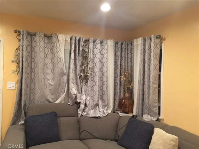 9218 Alexander Ave, South Gate, California 90280