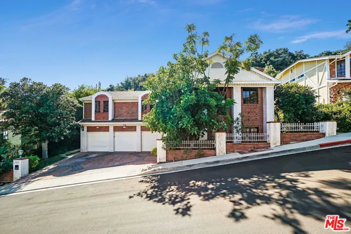 9860 Gloucester Drive, Beverly Hills, California 90210