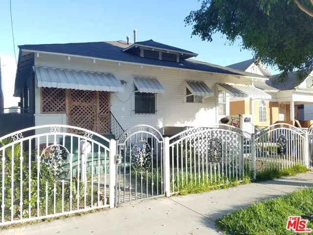 3700 S San Pedro Street, Los Angeles, California 90011