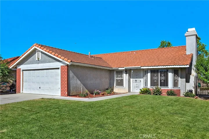 19295 Castlerock, Perris, California 92570