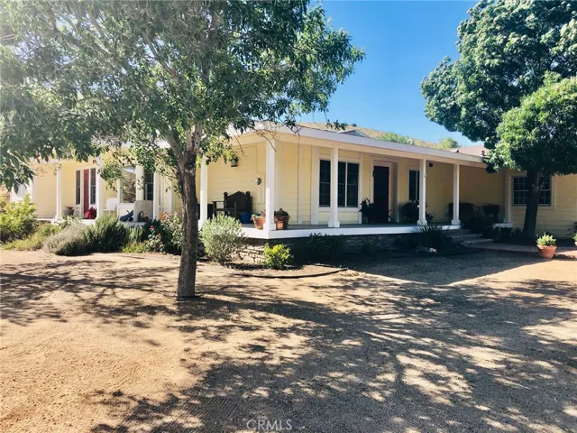 34721 Tuthill Road, Agua Dulce, California 91390