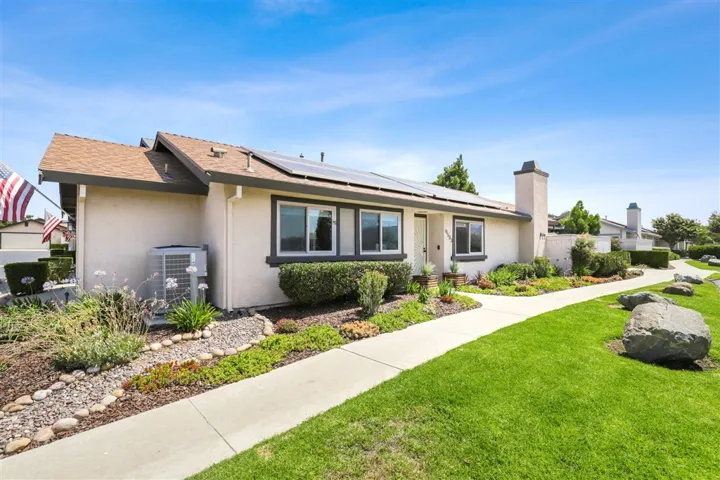 9503 Eve Ln, Santee, California 92071