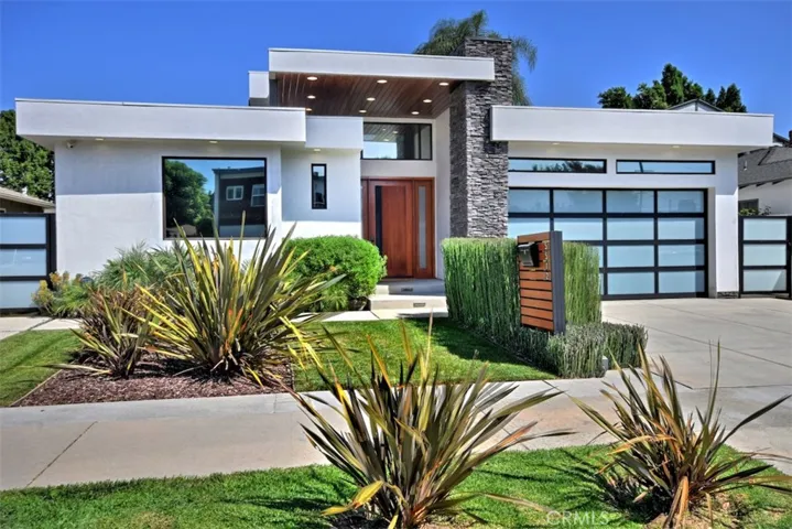 5512 Colbath Avenue, Sherman Oaks, California 91401