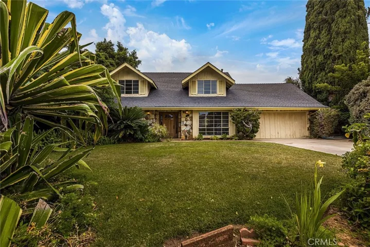 13261 Malena Drive, North Tustin, California 92705