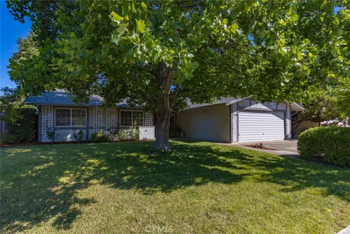 729 Waterford Dr. located on a nice North Chico culdesac.