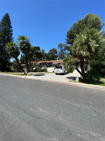 5926 Avenue Juan Bautista, Jurupa Valley, California 92509