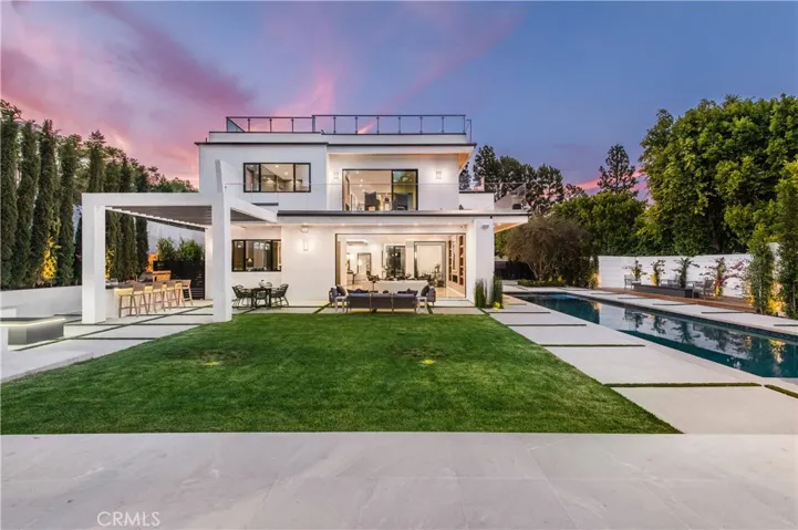 16908 Bosque Drive, Encino, California 91436