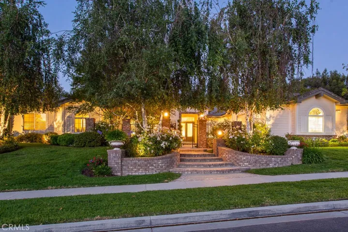 624 Longbranch Road, Simi Valley, California 93065