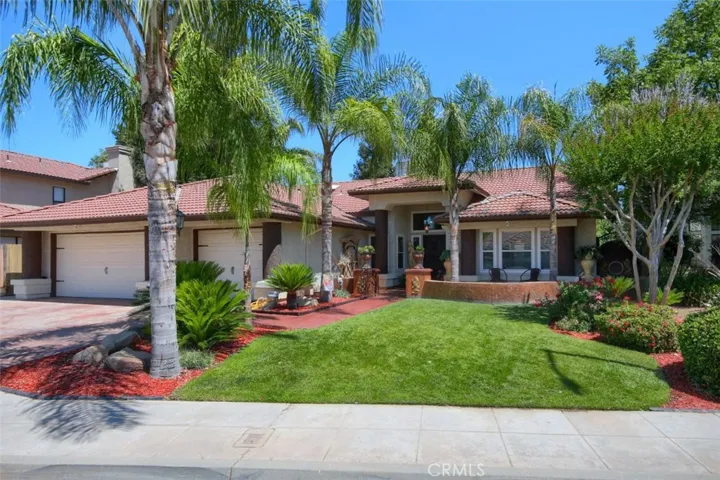 2079 Sample Avenue, Clovis, California 93611
