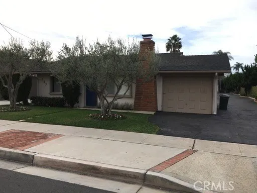 337 E 18th Street A, Costa Mesa, California 92627
