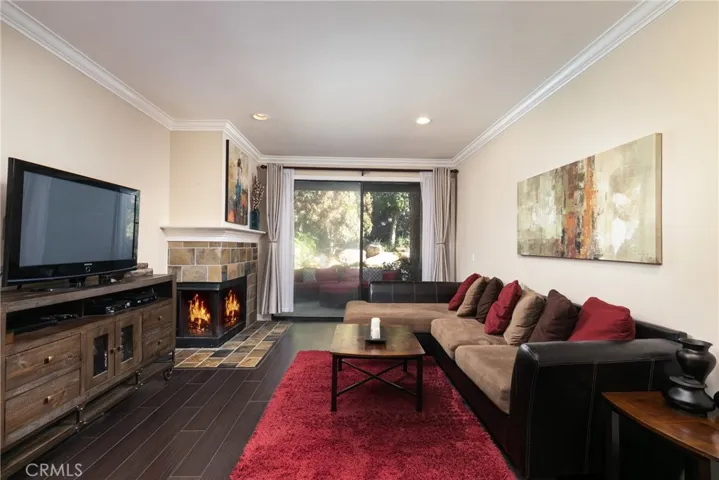 2542 W Macarthur Boulevard M, Santa Ana, California 92704