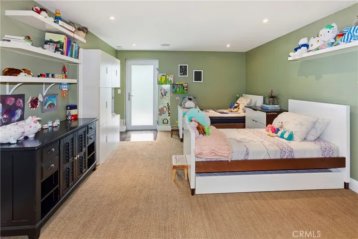 971 Santa Ana Street, Laguna Beach, California 92651