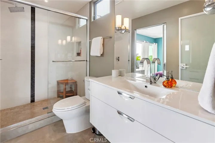 971 Santa Ana Street, Laguna Beach, California 92651
