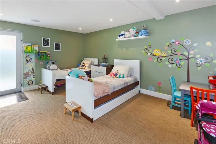 971 Santa Ana Street, Laguna Beach, California 92651