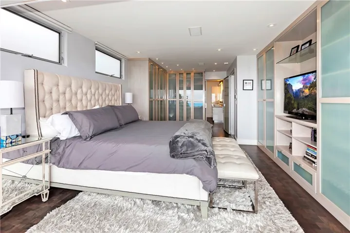 971 Santa Ana Street, Laguna Beach, California 92651