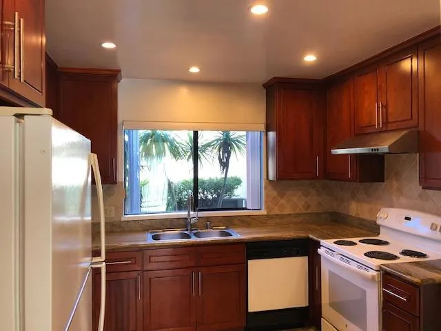 833 Columba Lane, Foster City, California 94404
