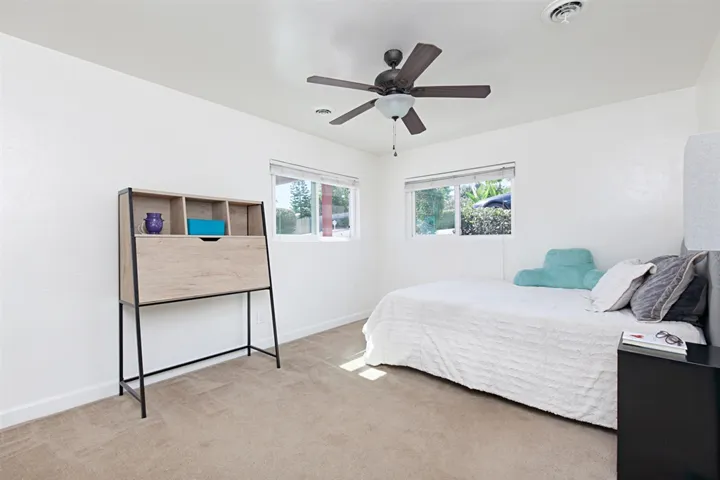 8564 Ellsworth Ln, Santee, California 92071