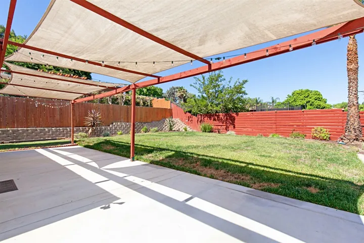 8564 Ellsworth Ln, Santee, California 92071