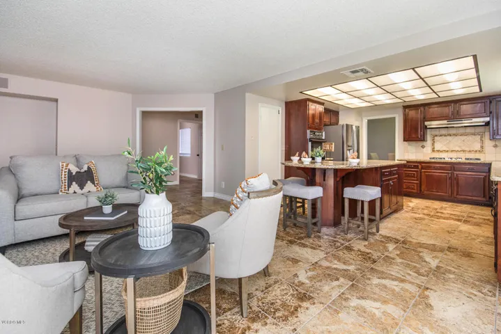 3904 Calle Loma Vista Thousand-large-013