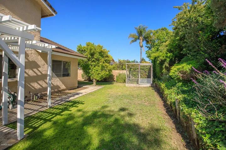 3904 Calle Loma Vista Thousand-large-034