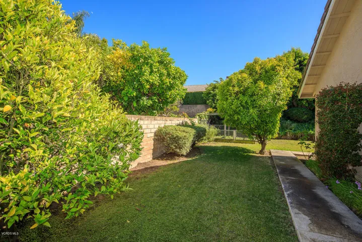 3904 Calle Loma Vista Thousand-large-038