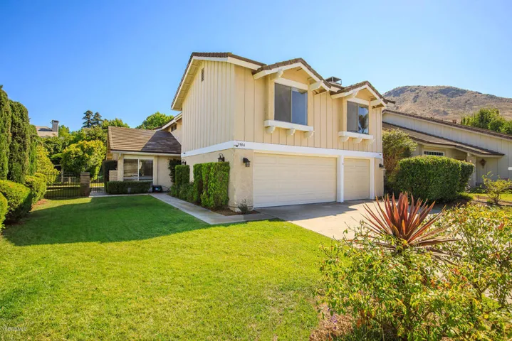 3904 Calle Loma Vista Thousand-large-003