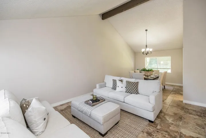 3904 Calle Loma Vista Thousand-large-006