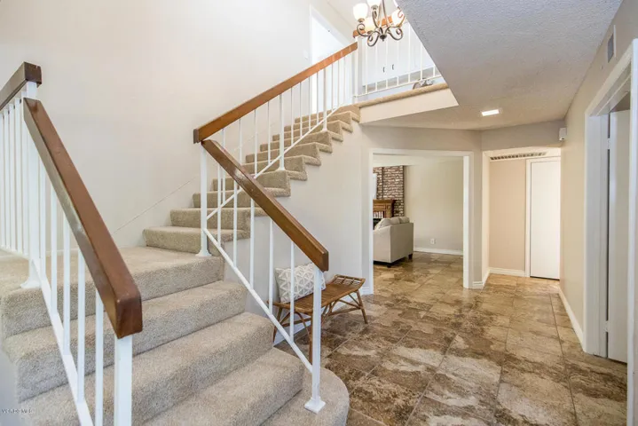 3904 Calle Loma Vista Thousand-large-005
