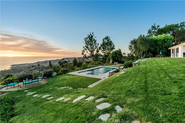 2 Spur Lane, Rolling Hills, California 90274