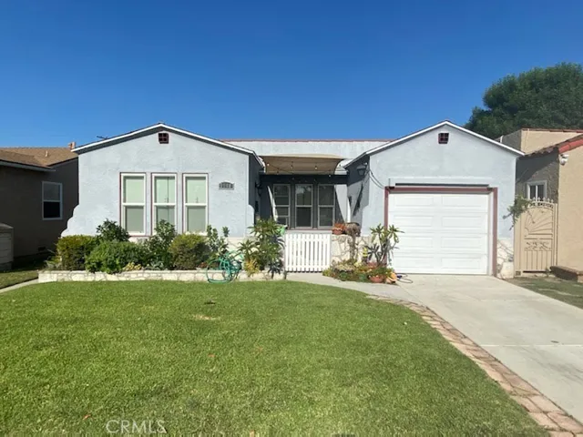 5948 Walnut Avenue, Long Beach, California 90805