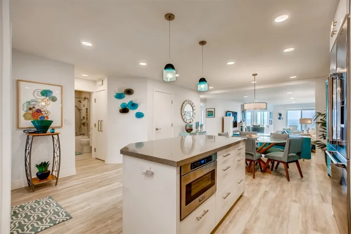 233 S Helix Avenue 12, Solana Beach, California 92075