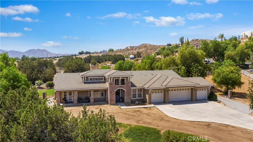 16905 Scottsdale Road, Riverside, California 92504