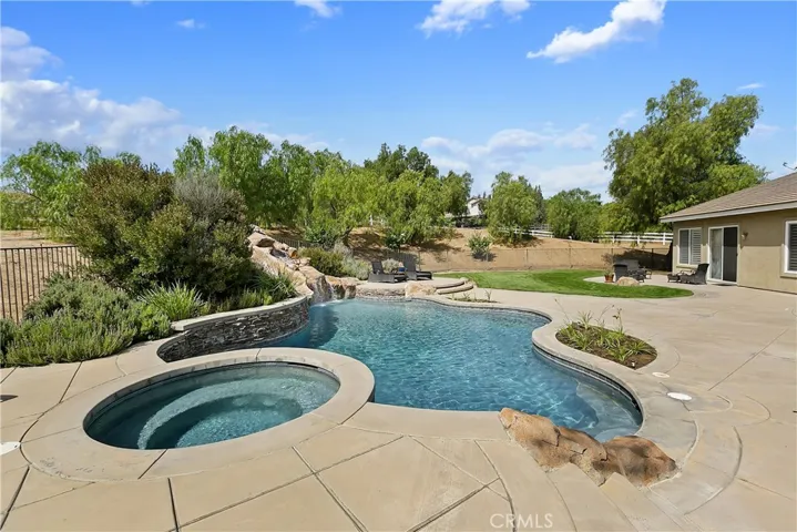 16905 Scottsdale Road, Riverside, California 92504
