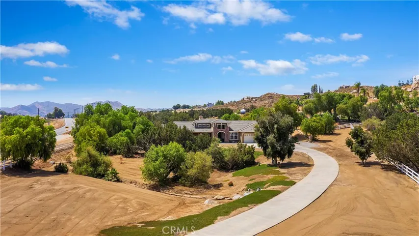 16905 Scottsdale Road, Riverside, California 92504