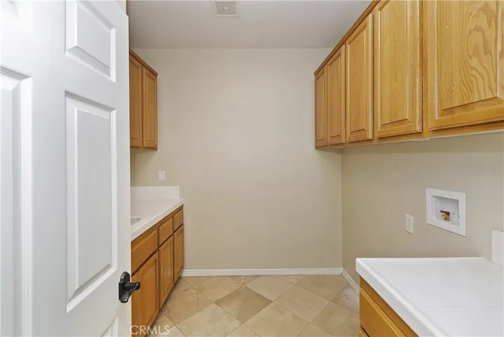 16905 Scottsdale Road, Riverside, California 92504