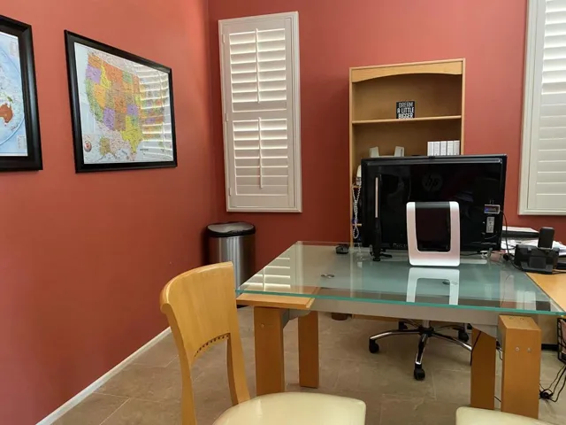 Den Office
