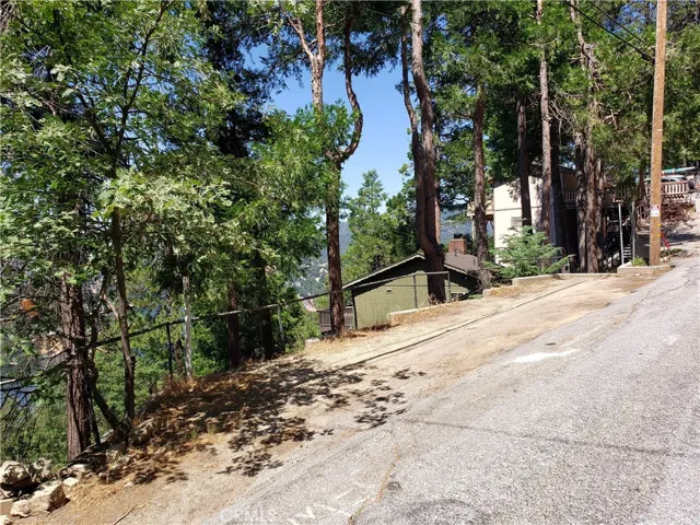 24240 Bernard Drive, Crestline, California 92325