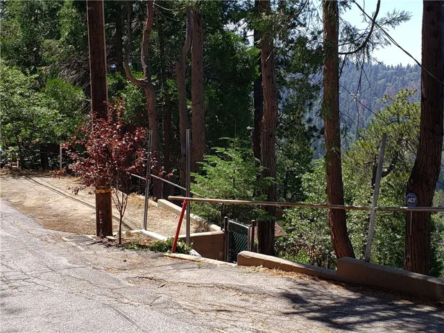 24240 Bernard Drive, Crestline, California 92325