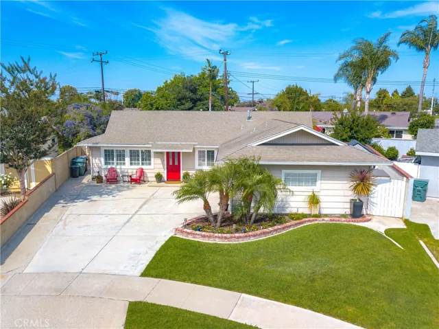If you’re looking for an interior tract home in a quiet, and highly desirable beach close community, then this is the perfect home for you!