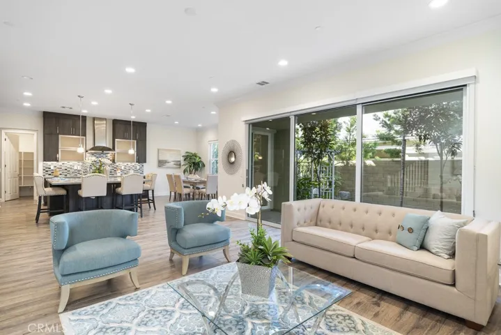 169 Newall, Irvine, California 92618