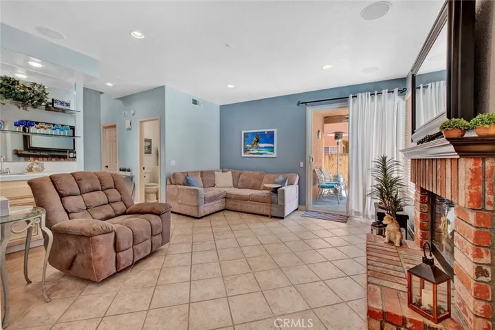 7432 Cambridge Court, Fontana, California 92336