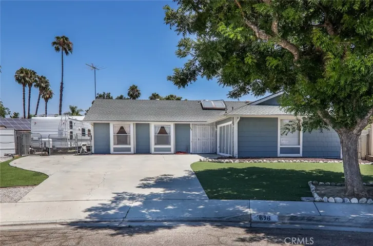 898 Lily Way, Hemet, California 92545