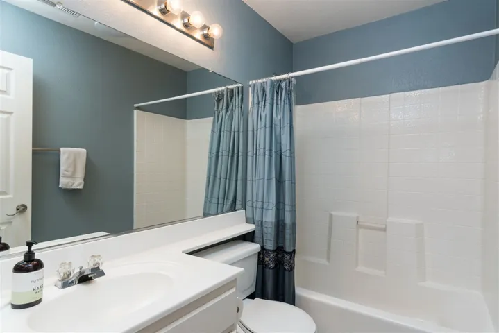 2022 Azure Cove 8, Chula Vista, California 91915