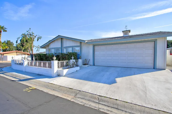 09 GARAGE 091