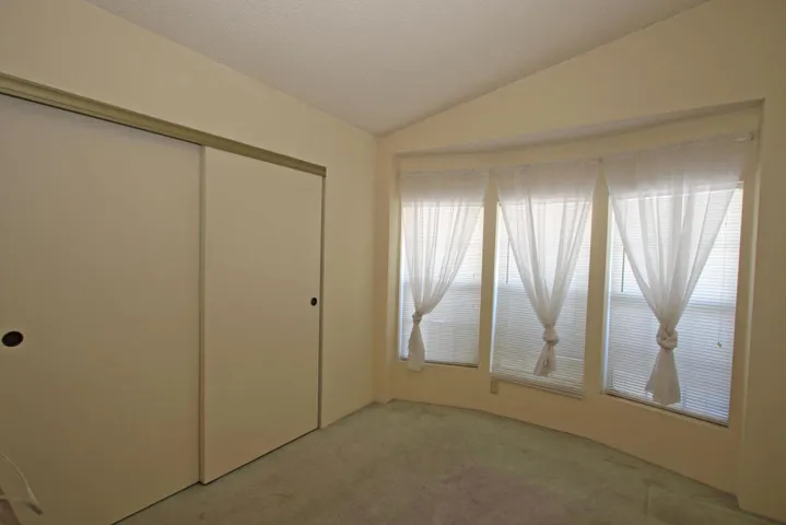 52 BDRM 3 091
