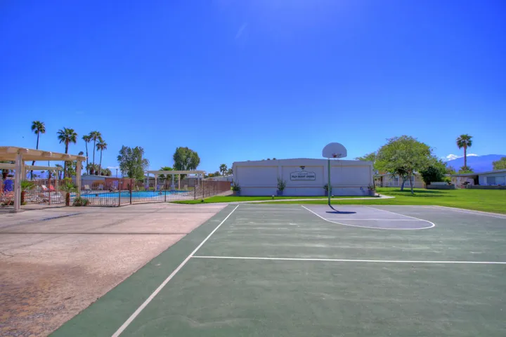 89 COURTS 121